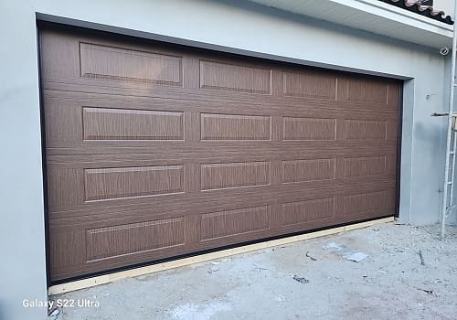 View detailed garage door project examples in Deltona, FL from Advanced Garages.